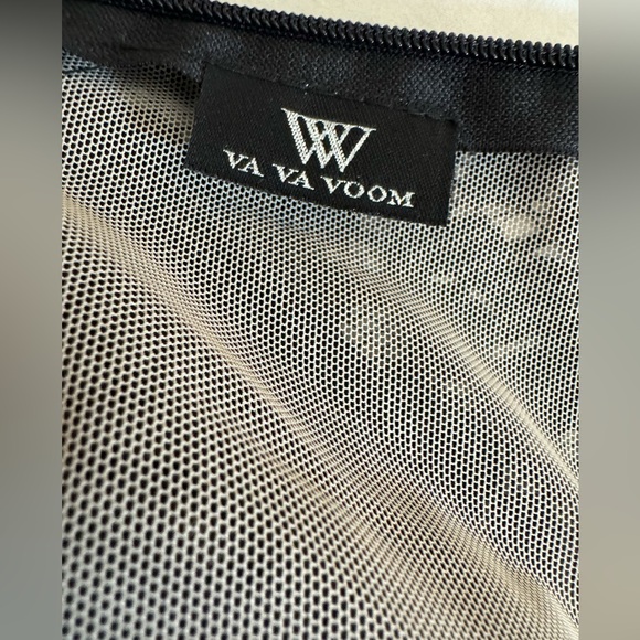 STUNNING MATTE JERSEY BLACK SQUARE NECK GOWN W/LACE INSERTS SZ 6 MINT CONDITION - Picture 8 of 9